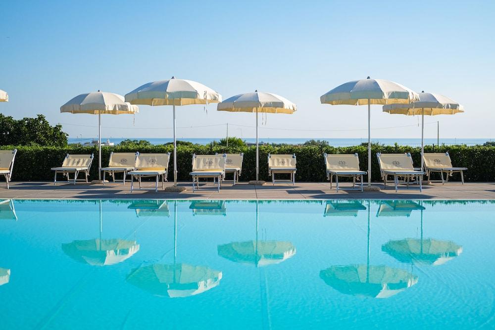 Torre Guaceto Greenblu Resort Specchiolla Exterior photo